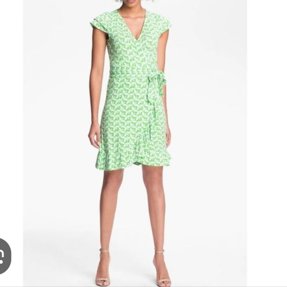 Lilly Pulitzer Adriel Buzzworthy Greeen Wrap Dress Sz XS Beachy Vacation Resort - Picture 3 of 11